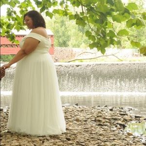 Torrid off the shoulder tulle grown